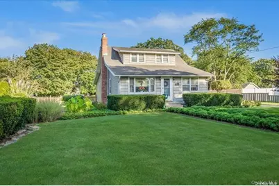 515 Gillette Avenue, Bayport, NY 11705 - Photo 1