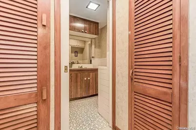 515 Gillette Avenue, Bayport, NY 11705 - Photo 21