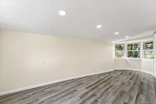 84-02 Smedley St, Briarwood, NY 11435 - Photo 17