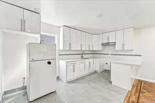 84-02 Smedley St, Briarwood, NY 11435 - Photo 27