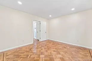 84-02 Smedley St, Briarwood, NY 11435 - Photo 21