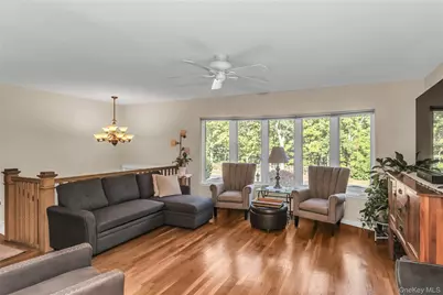 160 Overlook Drive, East Islip, NY 11730 - Photo 7