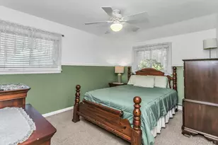 160 Overlook Dr, East Islip, NY 11730 - Photo 17