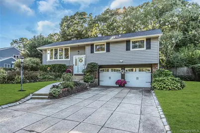 160 Overlook Drive, East Islip, NY 11730 - Photo 3