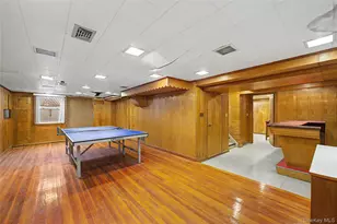 9 Old Pond Rd, Great Neck, NY 11023 - Photo 31