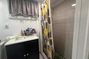 204-11 Murdock Ave, Saint Albans, NY 11412 - Photo 23