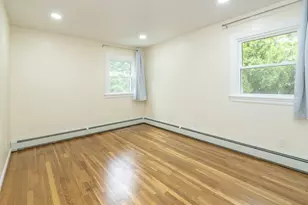 57 Sandy Hollow Rd, Port Washington, NY 11050 - Photo 17