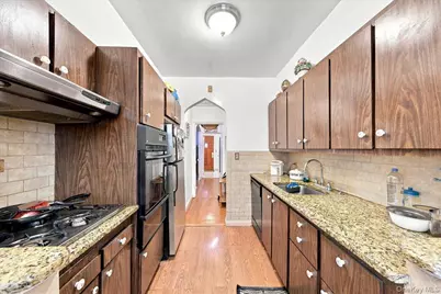 2145 Muliner Avenue, Bronx, NY 10462 - Photo 7