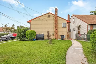 150 Holly Avenue, Hempstead, NY 11550 - Photo 7