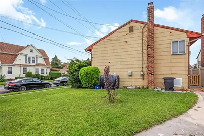 150 Holly Avenue, Hempstead, NY 11550 - Photo 9