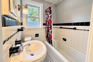 26 Hasbrouck St, Newburgh, NY 12550 - Photo 5