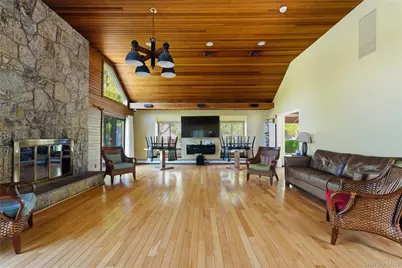 246 Treetop Crescent, Rye Brook, NY 10573 - Photo 17