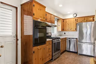 439 9th St, West Babylon, NY 11704 - Photo 13