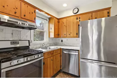 439 9th Street, West Babylon, NY 11704 - Photo 15