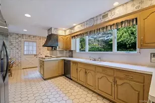 150 Ocean Ave, Lawrence, NY 11559 - Photo 13