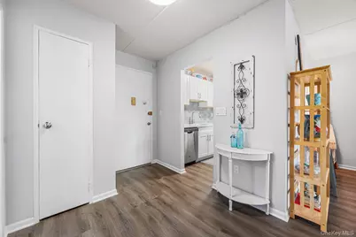 1 Consulate Drive #2H, Tuckahoe, NY 10707 - Photo 5
