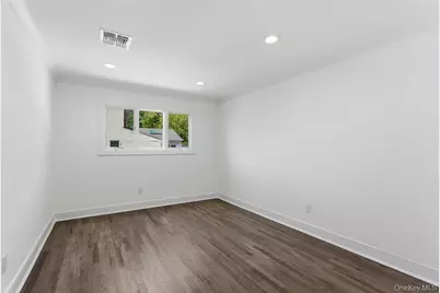 185 Harvard Drive, Plainview, NY 11803 - Photo 23