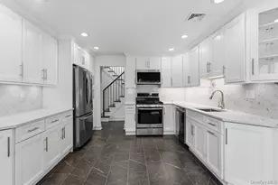 185 Harvard Dr, Plainview, NY 11803 - Photo 17