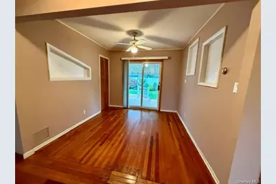 392 Coleridge Street, Levittown, NY 11756 - Photo 15