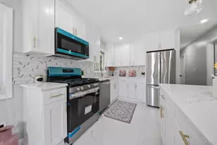 5 Robin Rd, Selden, NY 11784 - Photo 11
