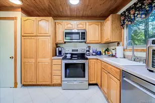 142 N Emerald Dr, Rock Hill, NY 12775 - Photo 11
