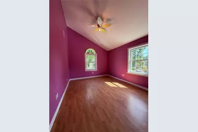 568 Park Avenue, West Hempstead, NY 11552 - Photo 15