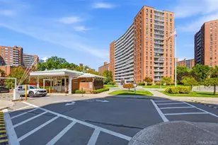 61-15 98th St, Rego Park, NY 11374 - Photo 23
