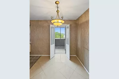 85 10 151st Ave #5G, Howard Beach, NY 11414 - Photo 11