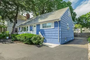 19 Elm St, Greenvale, NY 11548 - Photo 3