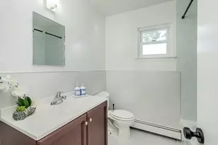 19 Elm St, Greenvale, NY 11548 - Photo 19