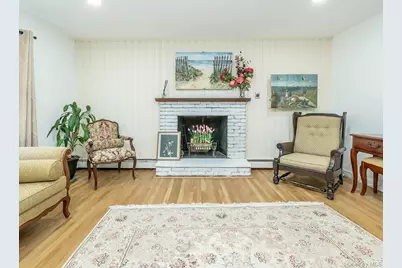19 Elm Street, Greenvale, NY 11548 - Photo 7