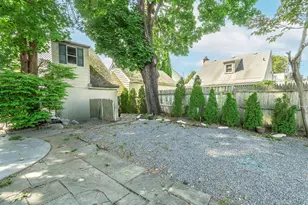 19 Elm St, Greenvale, NY 11548 - Photo 33