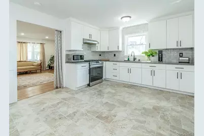 19 Elm Street, Greenvale, NY 11548 - Photo 11