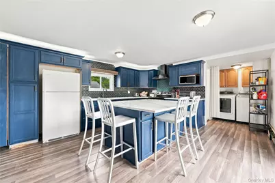 420 Taylor Avenue, Patchogue, NY 11772 - Photo 11