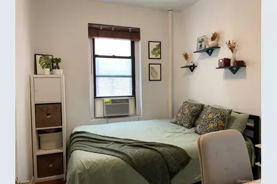 21-27 33 Street #3G, Astoria, NY 11105 - Photo 1