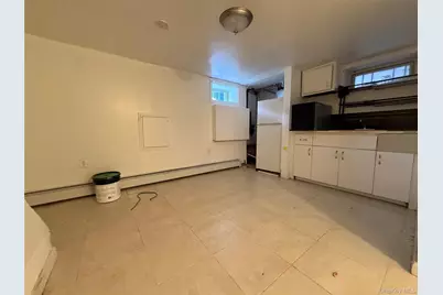 5712 Xenia St, Corona, NY 11368 - Photo 7