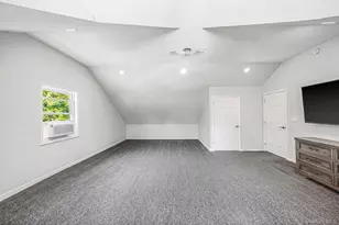 7 Hewlett Ave, Patchogue, NY 11772 - Photo 19