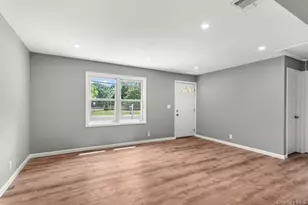 1340 Manor Ln, Bay Shore, NY 11706 - Photo 9