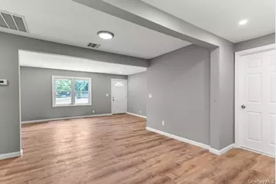 1340 Manor Lane, Bay Shore, NY 11706 - Photo 11