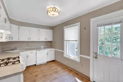 77 Elton Road, Garden City, NY 11530 - Photo 19