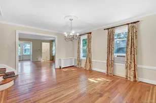 77 Elton Rd, Garden City, NY 11530 - Photo 17