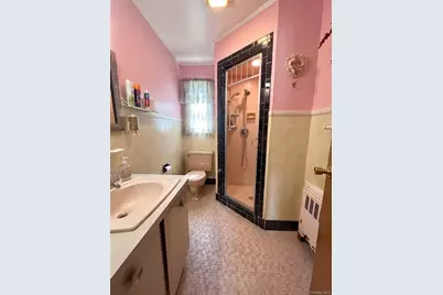 124 Westwood Road N, Massapequa Park, NY 11762 - Photo 5