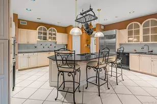 4 Ariana Ct, Oyster Bay, NY 11771 - Photo 13