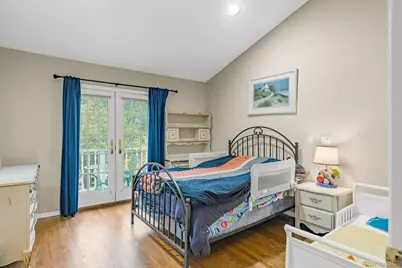 4 Ariana Court, Oyster Bay, NY 11771 - Photo 19