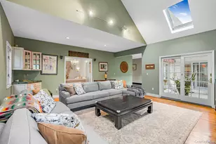 4 Ariana Ct, Oyster Bay, NY 11771 - Photo 11