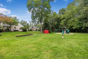 4 Ariana Ct, Oyster Bay, NY 11771 - Photo 37