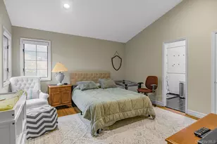 4 Ariana Ct, Oyster Bay, NY 11771 - Photo 21