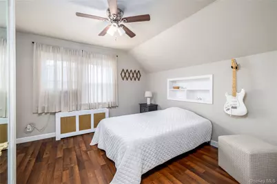 934 Hancock Street, Franklin Square, NY 11010 - Photo 17