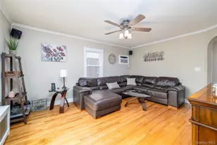 934 Hancock St, Franklin Square, NY 11010 - Photo 7