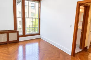 140 W 71st St, New York, NY 10023 - Photo 7